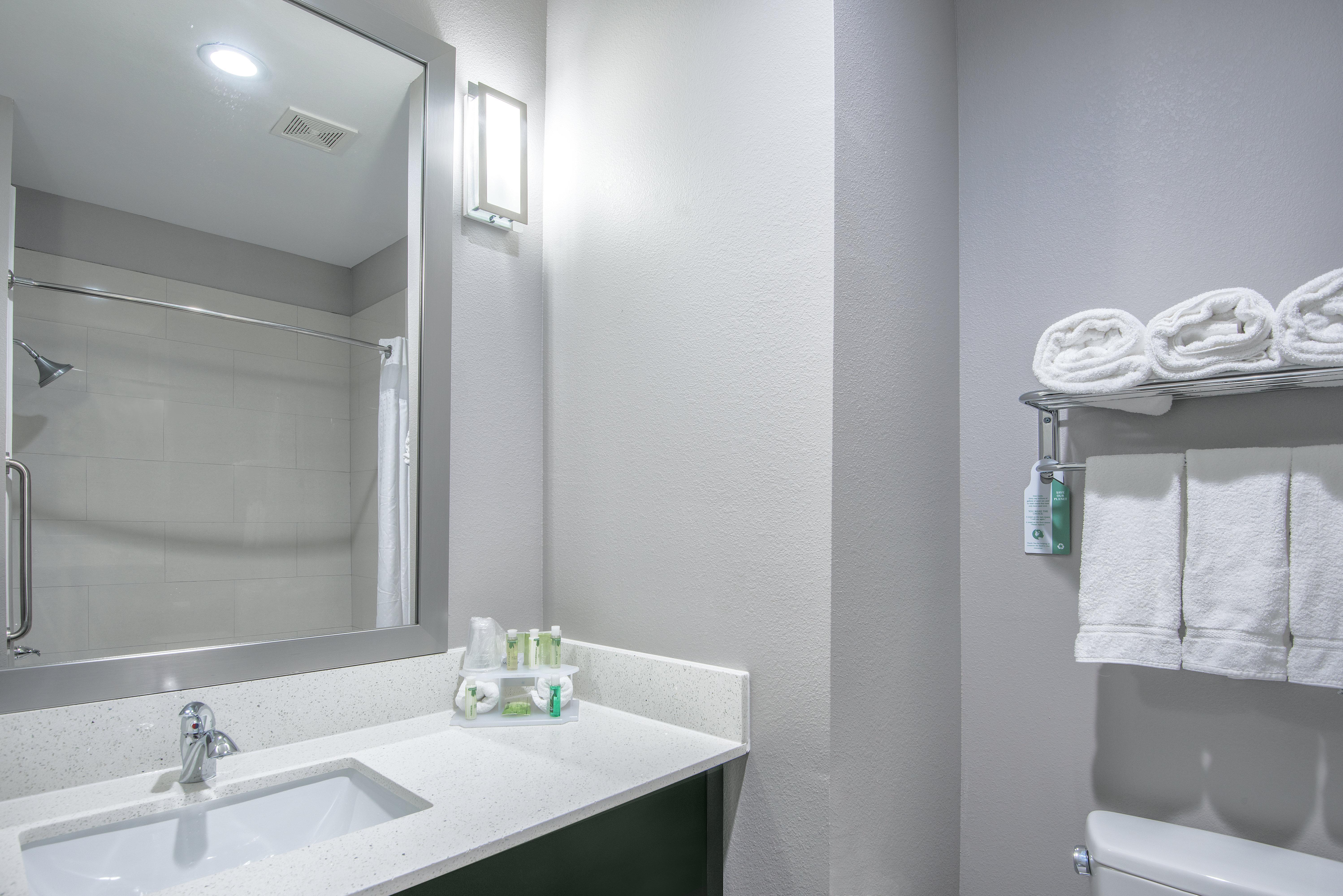 Holiday Inn Express And Suites Houston North - Iah Area By Ihg Eksteriør bilde
