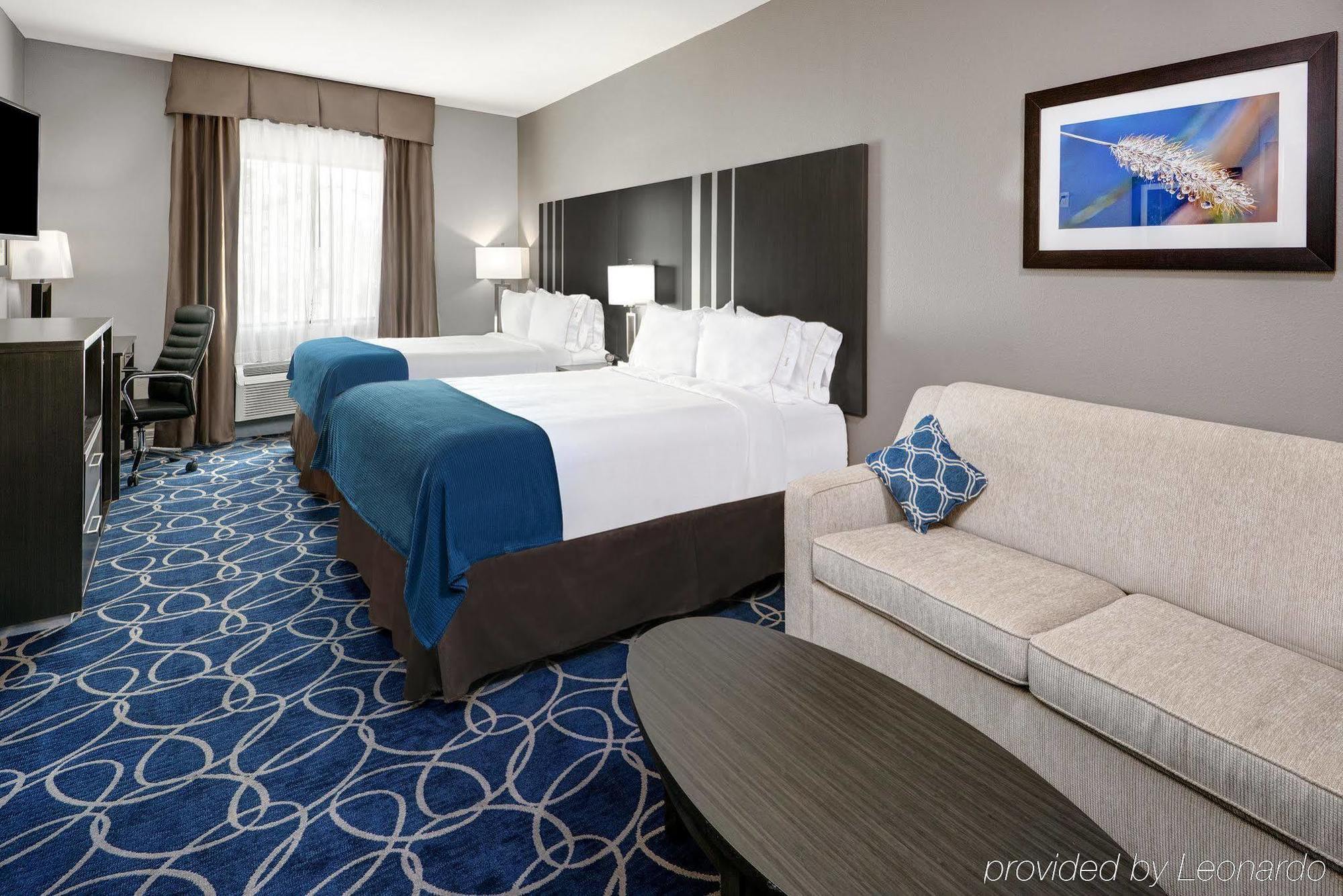Holiday Inn Express And Suites Houston North - Iah Area By Ihg Eksteriør bilde