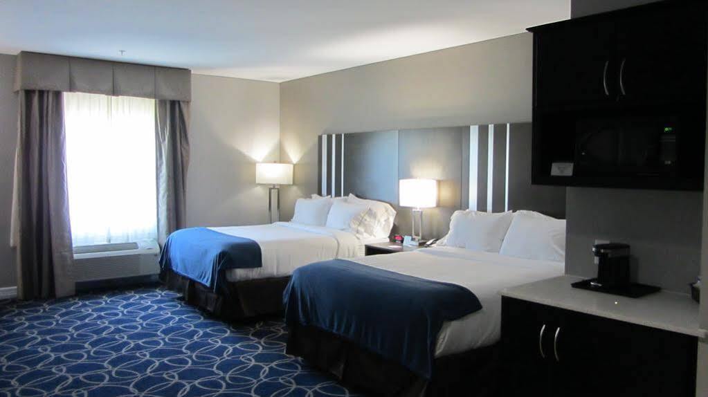 Holiday Inn Express And Suites Houston North - Iah Area By Ihg Eksteriør bilde
